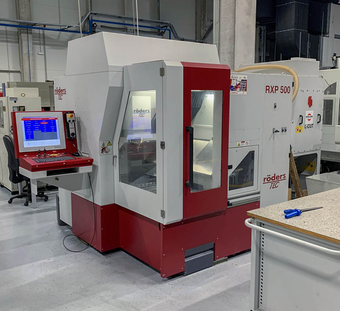 Röders RXP500 — fresadora CNC de alta precisión en estado original